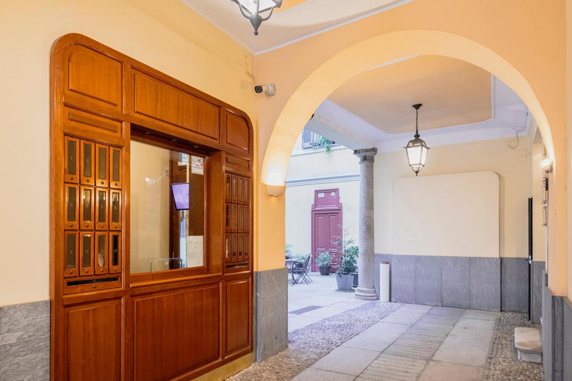 Amazing Studio In San Babila Milan Luaran gambar